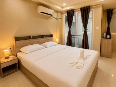Chambre Double avec balcon — Lexis Residence Patong